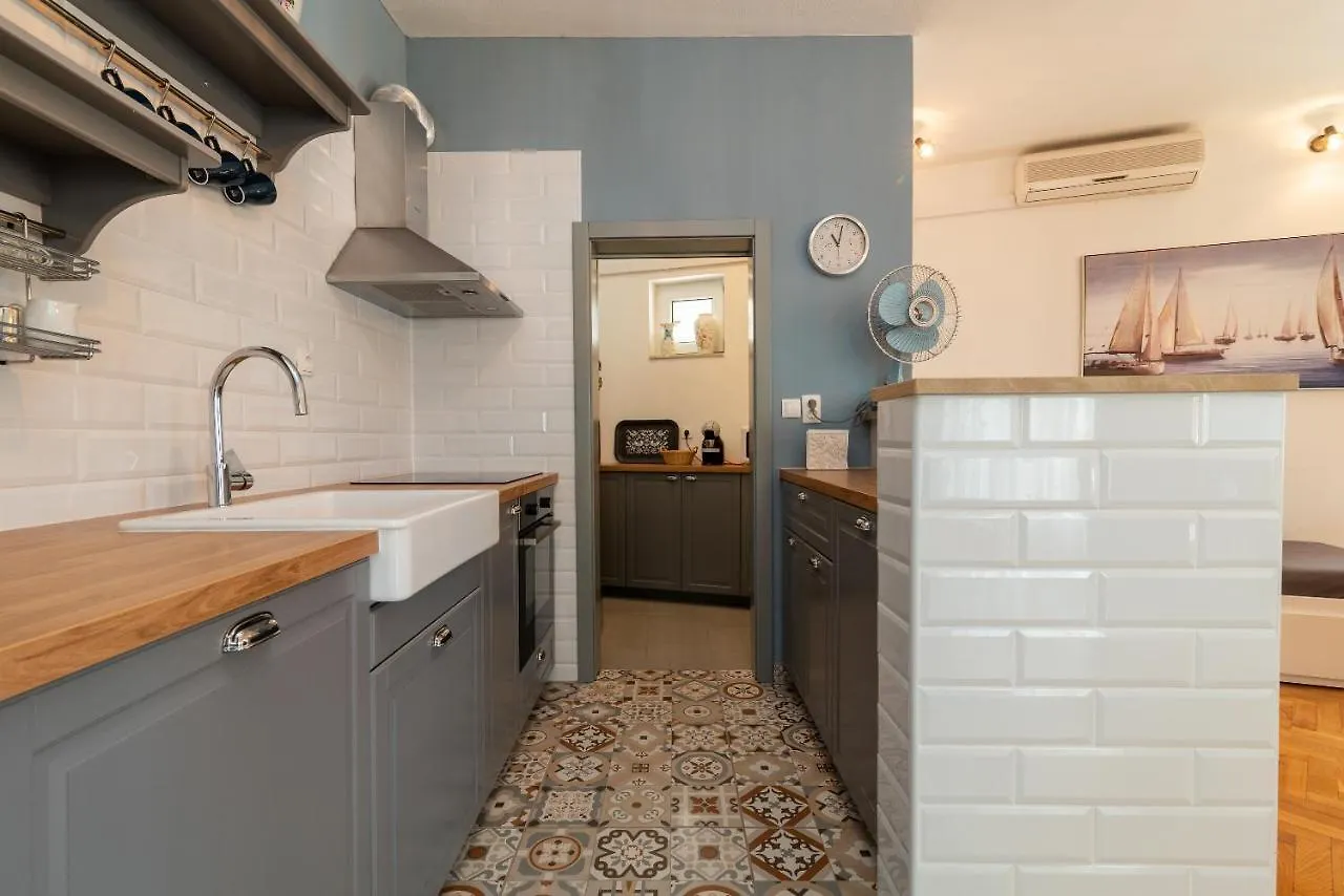 Apartment Kambel Kastela Croatia